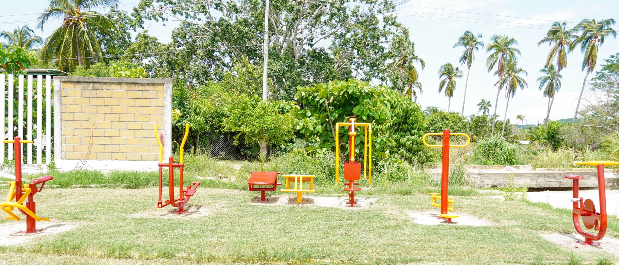 Rehabilitan gimnasio de la Unidad Deportiva de Marquelia - El Faro de ...