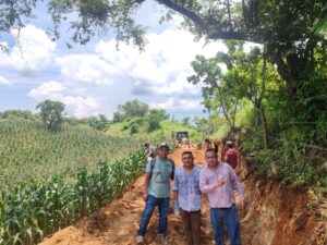 OME EDGAR ABRIENDO EL CAMINO (1)