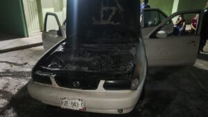 ROJA EL AUTOMOVIL INCENDIADO (1)