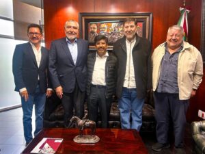nacional Hugo Aguilar con senadores