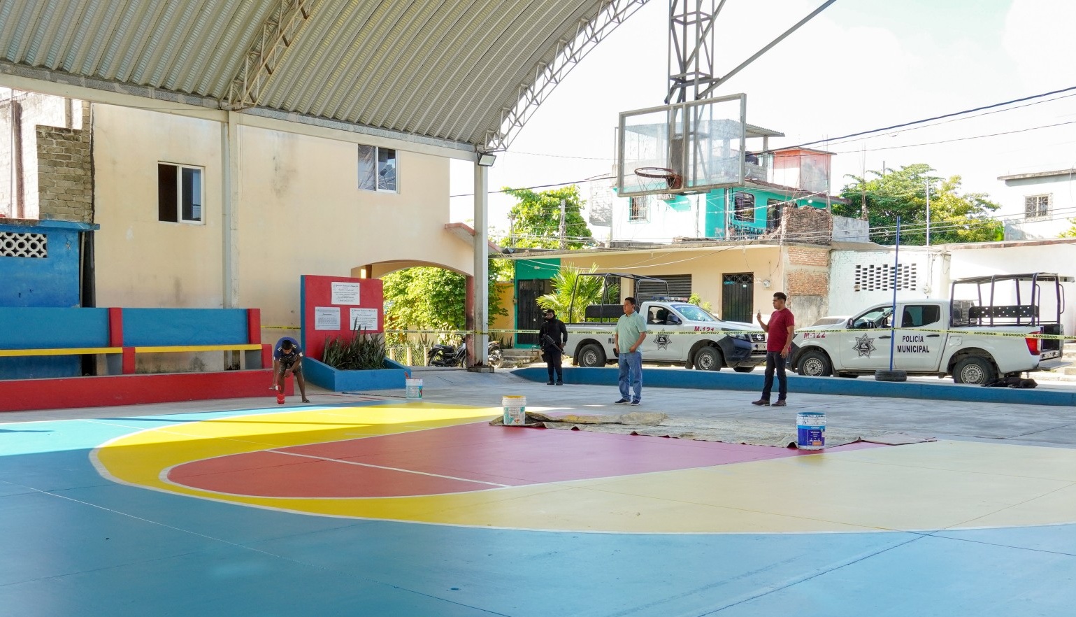 Rehabilitan cancha Benito Juárez de Marquelia - El Faro de la Costa Chica