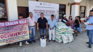 OME DURANTE LA ENTREGA DE APOYOS (1)