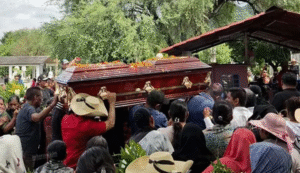 ROJA EL SEPELIO