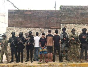 ROJA LOS DETENIDOS