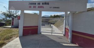 roja uno de los planteles