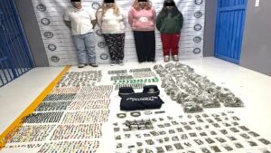 ROJA LA DROGA