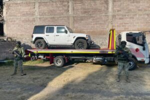 ROJA AUTOS DETENIDOS EN TLAXCALA (1)