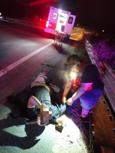 ROJA LOS HERIDOS SIENDO AUXILIADOS (2)