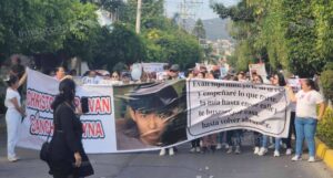 roja la marcha