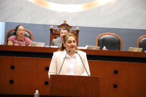 CONGRESO ERIKA GUILLÉN ROMÁN