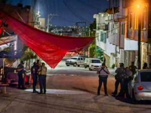 ROJA AUTORIDADES (1)