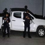 ROJA Camioneta asegurada