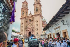 principal banderazo en taxco (2)