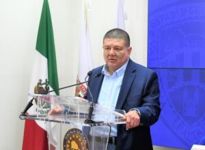 roja  Fiscal César Jáuregui