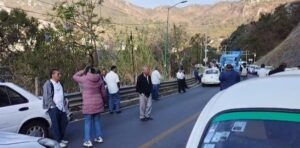 roja el bloqueo en taxco