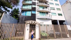 roja el edificio