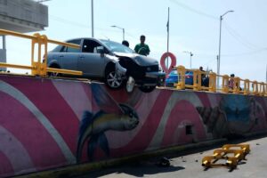 ROJA EL COCHE (2)