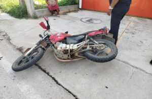 ROJA LA MOTO YAMAHA