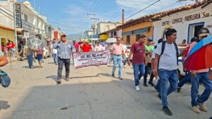 SAN LUIS MOVILIZACIÓN DE MAESTROS (1)