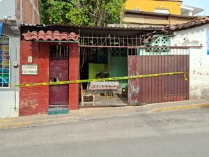 ROJA LA CASA (1)