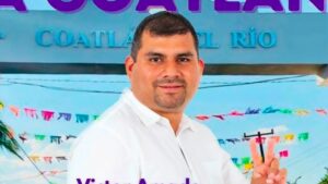 roja Víctor Manuel Amado