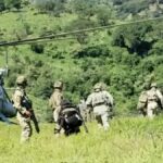 roja la llegada de militares