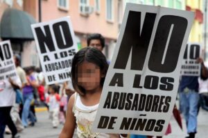 sociales niñas madres
