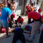 ROJA EL HERIDO SIENDO AUXILIADO (1)