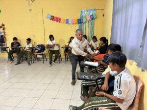 IGUALAPA VISITA A TELESECUNDARIA (1)